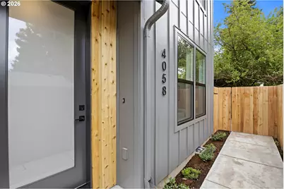 4058 SE Long St, Portland, OR 97202 - Photo 2