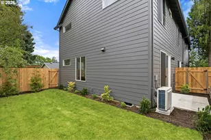 4058 SE Long St, Portland, OR 97202 - Photo 12