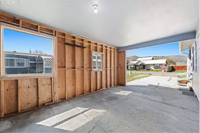 2320 21st St, Baker City, OR 97814 - Photo 36