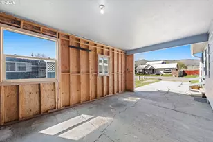 2320 21st St, Baker City, OR 97814 - Photo 36