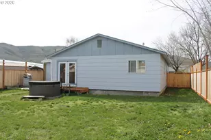2320 21st St, Baker City, OR 97814 - Photo 18