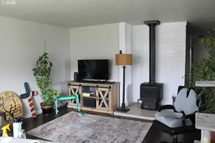 2320 21st St, Baker City, OR 97814 - Photo 2