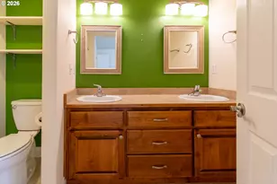 395 N Summerwood St, Roseburg, OR 97471 - Photo 30
