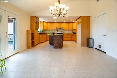395 N Summerwood St, Roseburg, OR 97471 - Photo 10