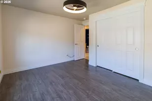 395 N Summerwood St, Roseburg, OR 97471 - Photo 18