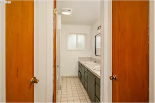 248 Hayes Ave, Cottage Grove, OR 97424 - Photo 16