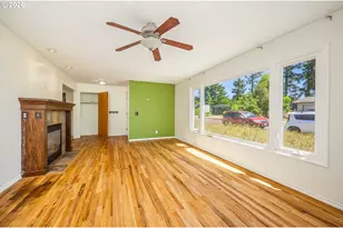 248 Hayes Ave, Cottage Grove, OR 97424 - Photo 4