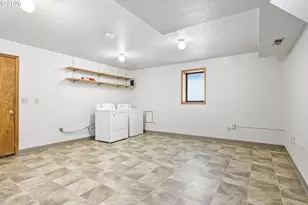 9252 SW 4th Ave, Portland, OR 97219 - Photo 24