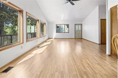 9252 SW 4th Ave, Portland, OR 97219 - Photo 10