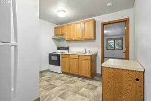 9252 SW 4th Ave, Portland, OR 97219 - Photo 26