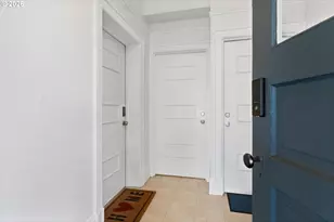 2338 NW Hoyt St, Portland, OR 97210 - Photo 4