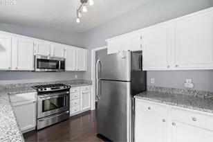 895 SW 166th Ave, Beaverton, OR 97006 - Photo 8