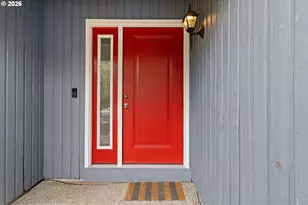 895 SW 166th Ave, Beaverton, OR 97006 - Photo 2