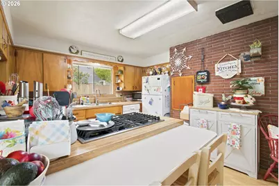 1755 Madison St NE, Salem, OR 97301 - Photo 8