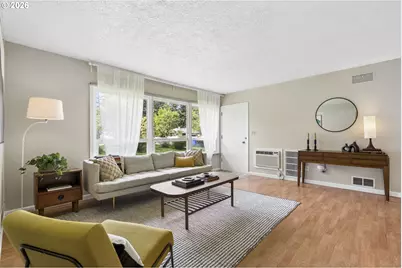 1038 NE 113th Ave, Portland, OR 97220 - Photo 6