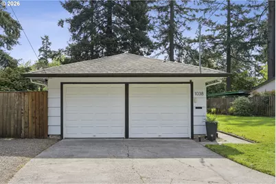 1038 NE 113th Ave, Portland, OR 97220 - Photo 2