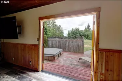 42684 Hillcrest Loop, Astoria, OR 97103 - Photo 18