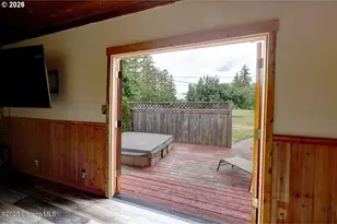 42684 Hillcrest Loop, Astoria, OR 97103 - Photo 18