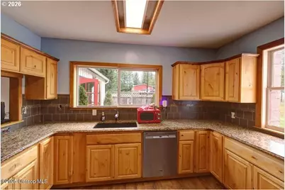 42684 Hillcrest Loop, Astoria, OR 97103 - Photo 14