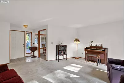 2356 N 22nd Ct, Florence, OR 97439 - Photo 8