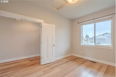 1605 NW 27th Ct, Battle Ground, WA 98604 - Photo 4