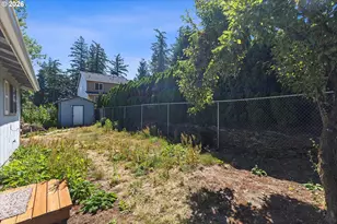 990 NW Angeline Ave, Gresham, OR 97030 - Photo 32