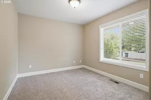 1075 Sage St, Silverton, OR 97381 - Photo 6