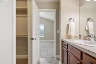 1075 Sage St, Silverton, OR 97381 - Photo 22