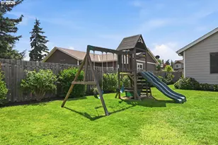 1075 Sage St, Silverton, OR 97381 - Photo 44