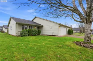 511 SE Clark Ave, Battle Ground, WA 98604 - Photo 2