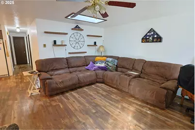 770 S Wasson St, Coos Bay, OR 97420 - Photo 14