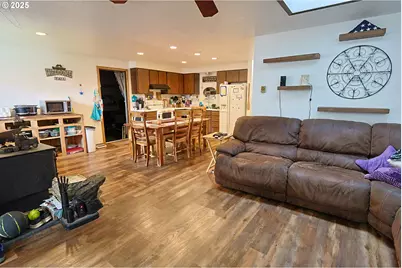 770 S Wasson St, Coos Bay, OR 97420 - Photo 12