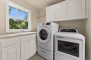2352 NW Brewer Ln, Portland, OR 97229 - Photo 38