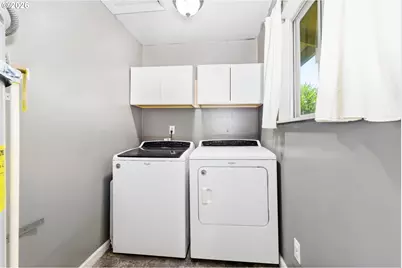 130 Geary St, Albany, OR 97321 - Photo 14