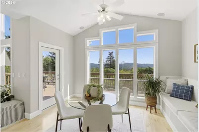 31013 NE 69th St, Camas, WA 98607 - Photo 12