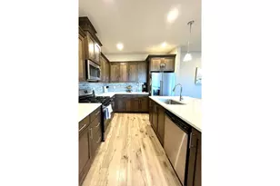 853 Farmington Dr, Junction City, OR 97448 - Photo 14