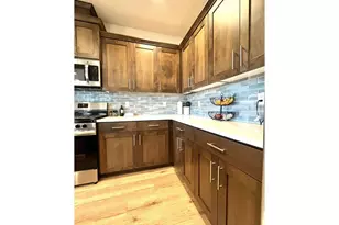 853 Farmington Dr, Junction City, OR 97448 - Photo 12