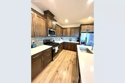 853 Farmington Dr, Junction City, OR 97448 - Photo 32