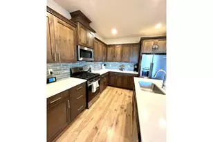 853 Farmington Dr, Junction City, OR 97448 - Photo 32