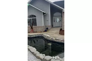 2984 NW Stacie Ct, Roseburg, OR 97471 - Photo 2