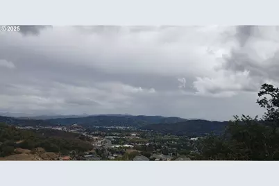 2984 NW Stacie Ct, Roseburg, OR 97471 - Photo 10