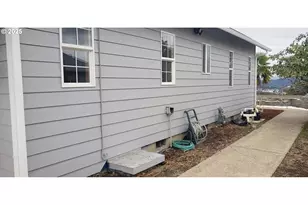 2984 NW Stacie Ct, Roseburg, OR 97471 - Photo 6