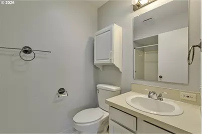 15765 SW Highland Ct, Portland, OR 97224 - Photo 16