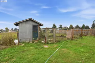 28095 Clear Lake Rd, Eugene, OR 97402 - Photo 36