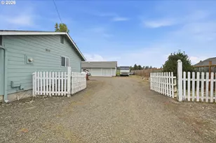28095 Clear Lake Rd, Eugene, OR 97402 - Photo 30