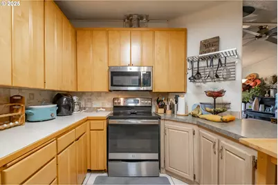 6000 River Rd S, Salem, OR 97302 - Photo 8