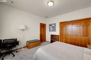 1789 Lake Shore Dr, Eugene, OR 97408 - Photo 10