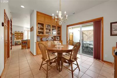 1789 Lake Shore Dr, Eugene, OR 97408 - Photo 18