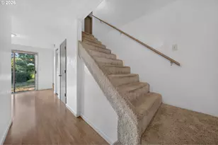 30 T St, Springfield, OR 97477 - Photo 6
