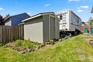 724 E 7th St, La Center, WA 98629 - Photo 48
